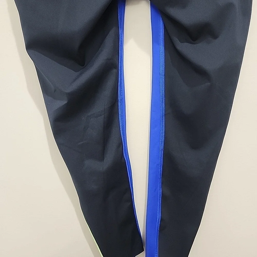 ATHLETA Tanzanite Blue VELOCITY COLORBLOCK CAPRI Stash Pocket Cropped Legging XS